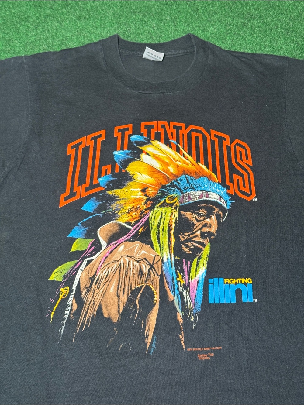 HOLY GRAIL Vintage 80s University of Illinois Fighting Illini T-shirt Football